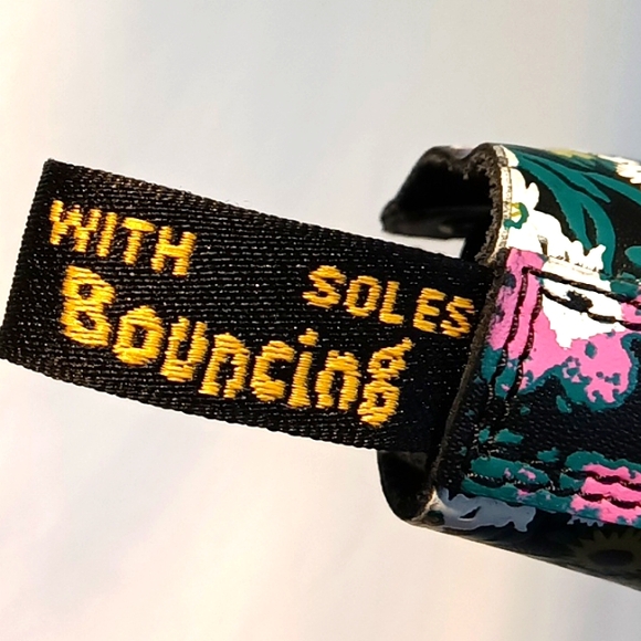 DR. Martens Floral Boots Air Wait With Bouncing Soles👢🌺💮🌸🪻 - Picture 14 of 17